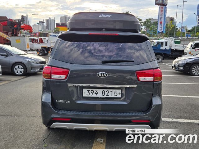 Kia Canival 2018 — photo 5