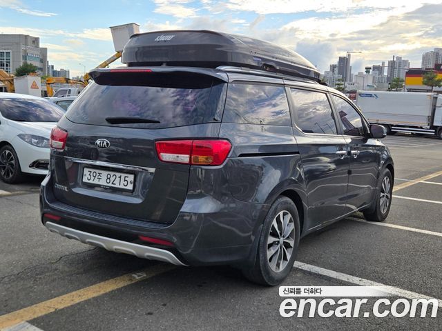 Kia Canival 2018 — photo 6