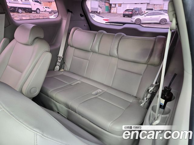 Kia Canival 2018 — photo 17