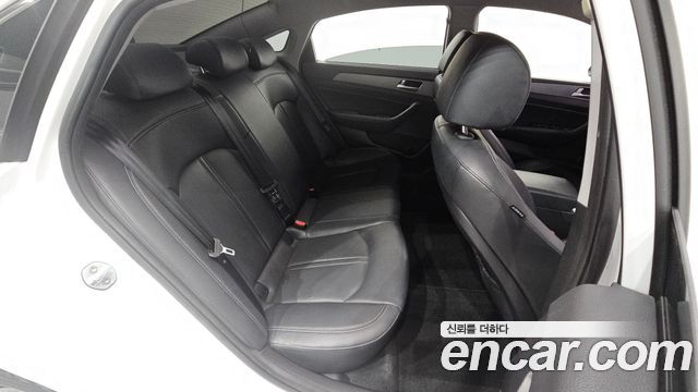 Hyundai Sonata 2019 — photo 11