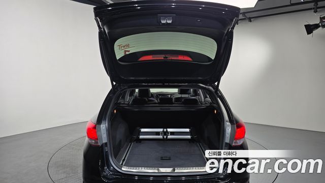 Hyundai i40 2014 — photo 24
