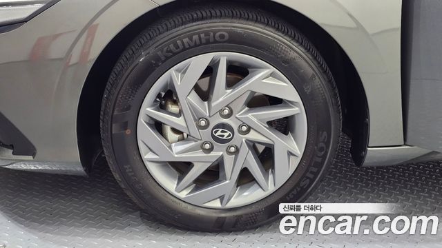 Hyundai AVANTE 2025 — photo 5