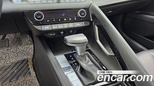 Hyundai AVANTE 2025 — photo 12
