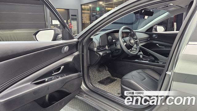 Hyundai AVANTE 2025 — photo 13