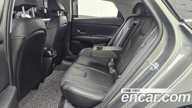 Hyundai AVANTE 2025 — photo 18