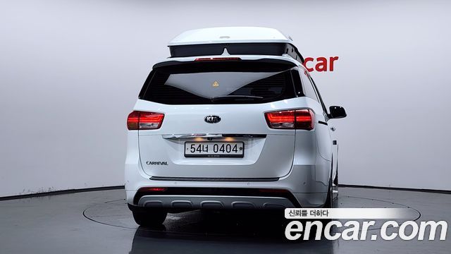 Kia Canival 2016 — photo 4