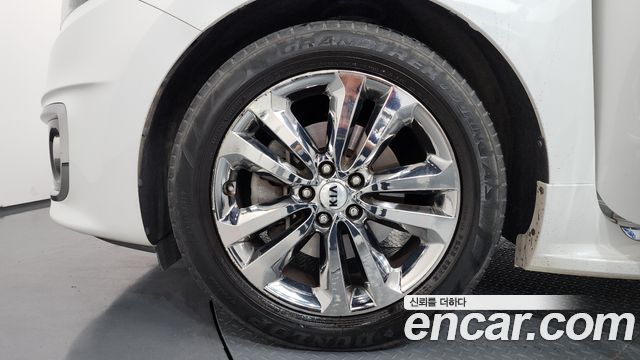 Kia Canival 2016 — photo 5