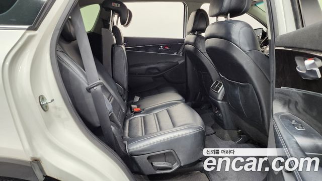 Kia Sorento 2016 — photo 17