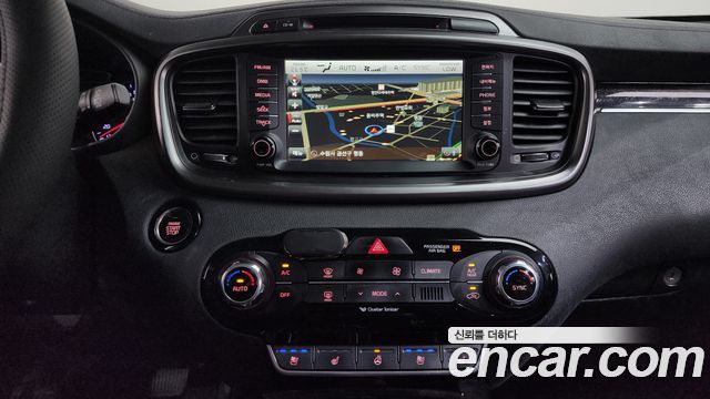 Kia Sorento 2016 — photo 19