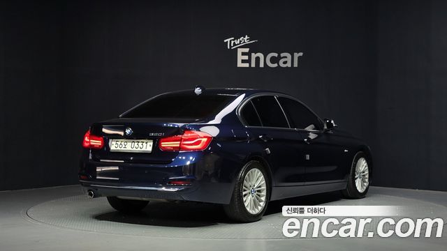 BMW 3-Series 2017 — photo 2