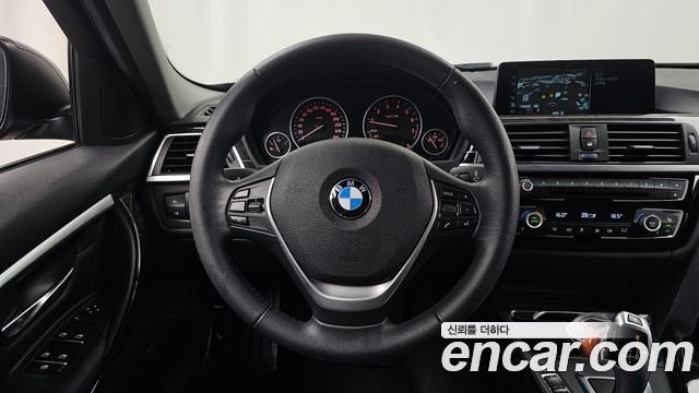 BMW 3-Series 2017 — photo 13