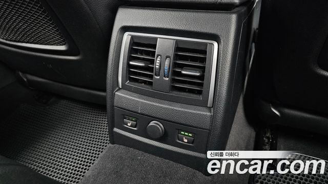 BMW 3-Series 2017 — photo 18