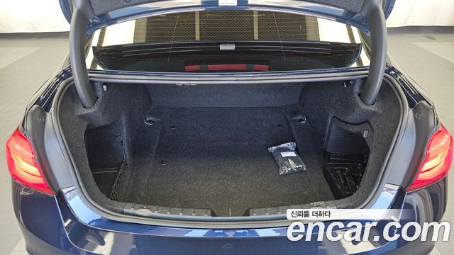 BMW 3-Series 2017 — photo 20