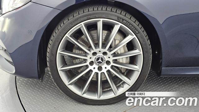 Mercedes-Benz E-Class 2019 — photo 5