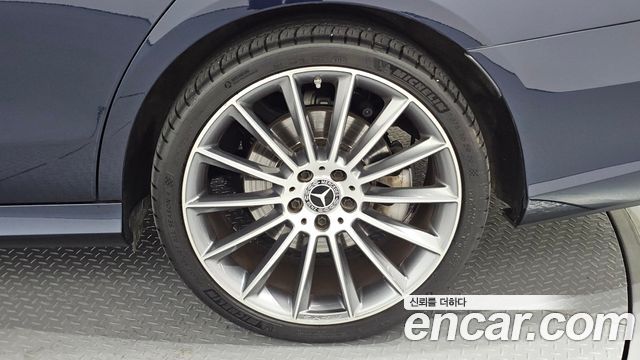 Mercedes-Benz E-Class 2019 — photo 7
