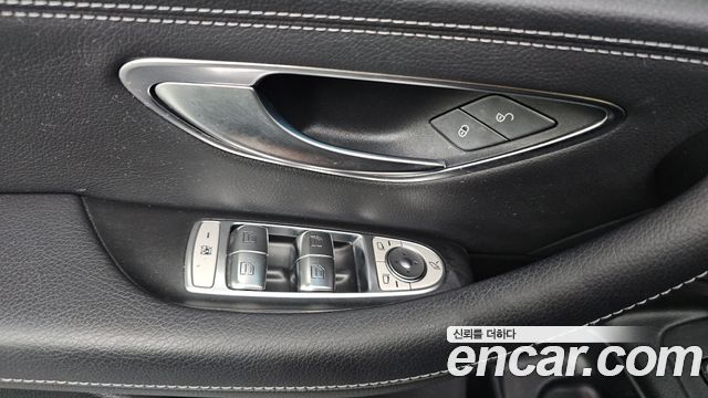 Mercedes-Benz E-Class 2019 — photo 28
