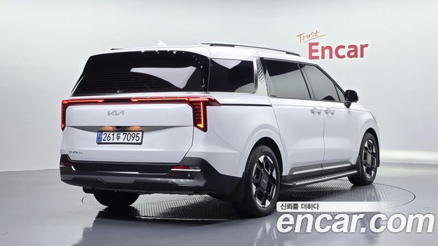Kia Canival 2024 — photo 2