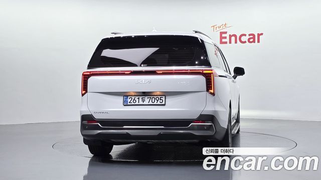 Kia Canival 2024 — photo 4