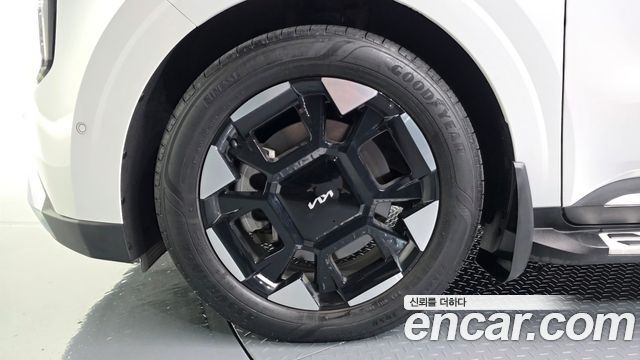 Kia Canival 2024 — photo 5