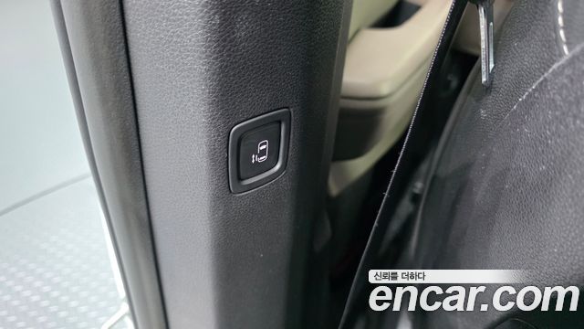 Kia Canival 2024 — photo 28