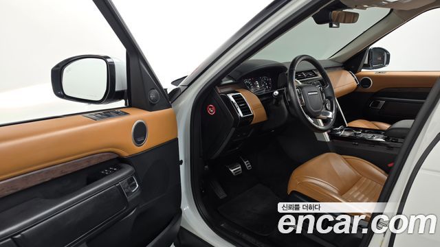 Land Rover Discovery 2020 — photo 13