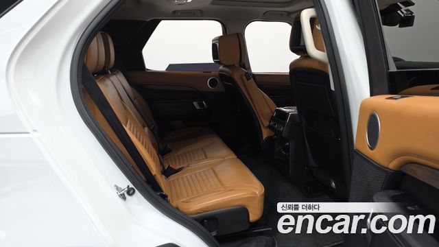 Land Rover Discovery 2020 — photo 17