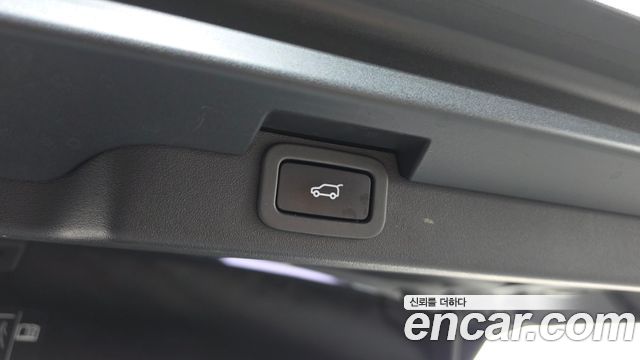 Land Rover Discovery 2020 — photo 25