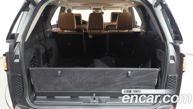 Land Rover Discovery 2020 — photo 26