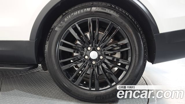 Land Rover Discovery 2020 — photo 7
