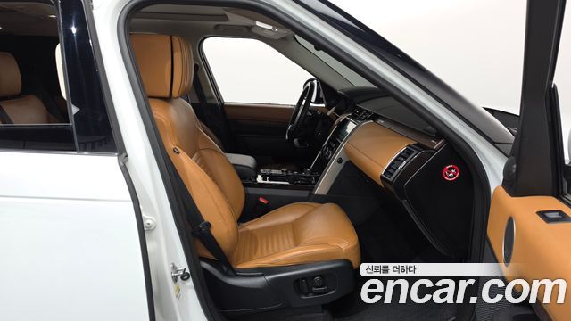 Land Rover Discovery 2020 — photo 16