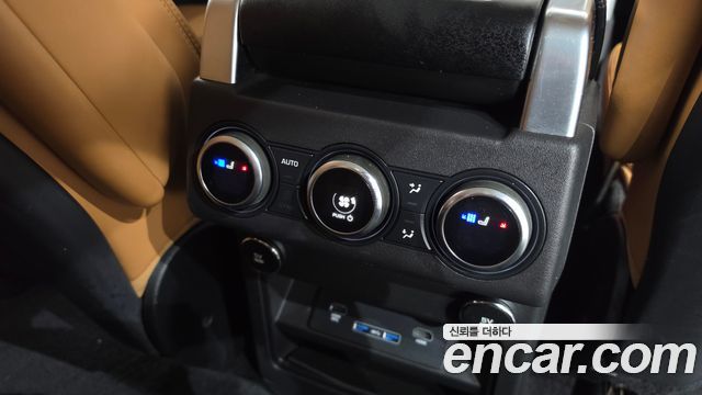 Land Rover Discovery 2020 — photo 29