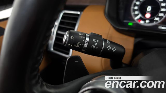 Land Rover Discovery 2020 — photo 33