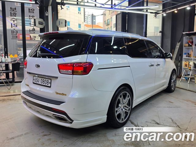 Kia Canival 2016 — photo 4