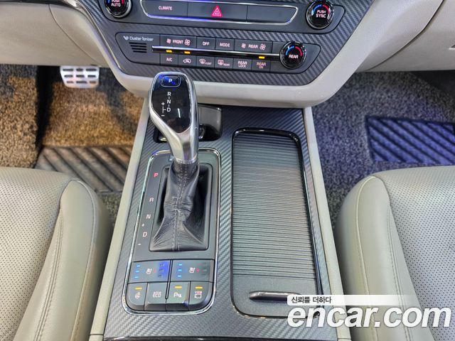 Kia Canival 2016 — photo 11