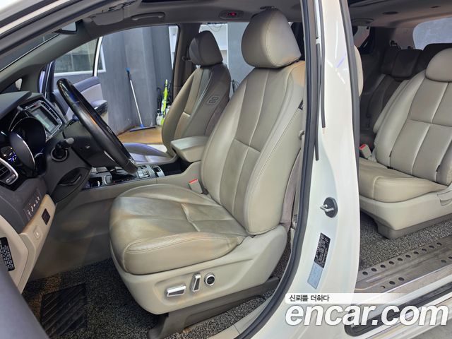 Kia Canival 2016 — photo 16