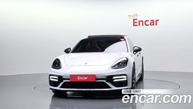 Porsche Panamera 2019 — photo 3