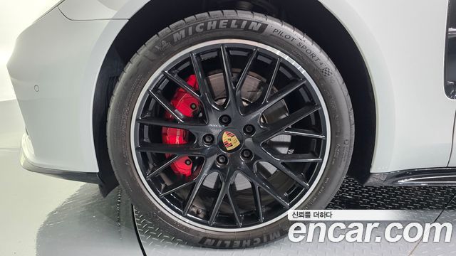 Porsche Panamera 2019 — photo 5