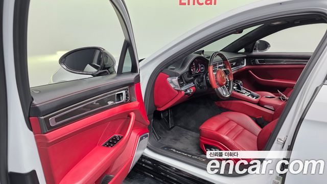 Porsche Panamera 2019 — photo 10
