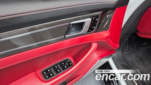 Porsche Panamera 2019 — photo 19