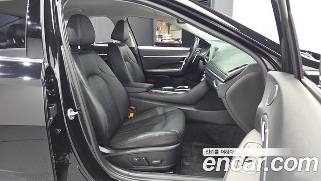 Hyundai Sonata 2023 — photo 17