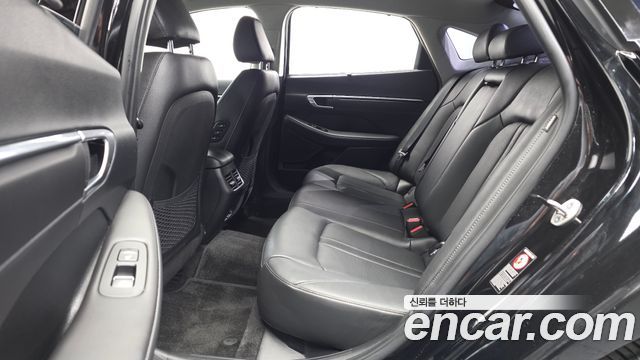 Hyundai Sonata 2023 — photo 16