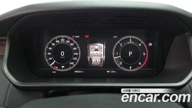 Land Rover Discovery 2018 — photo 11