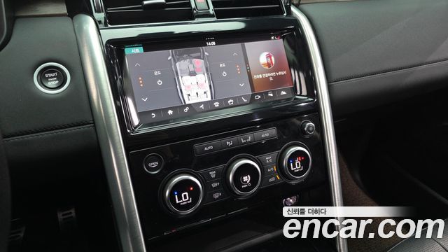 Land Rover Discovery 2018 — photo 23