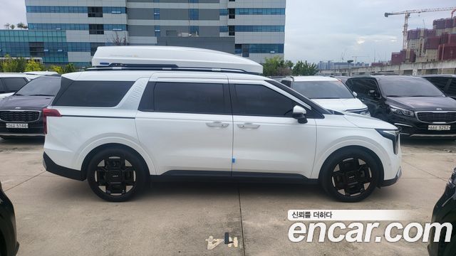 Kia Canival 2024 — photo 2