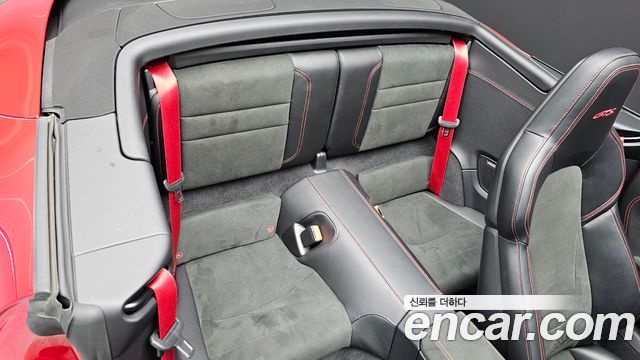 Porsche 911 2023 — photo 17