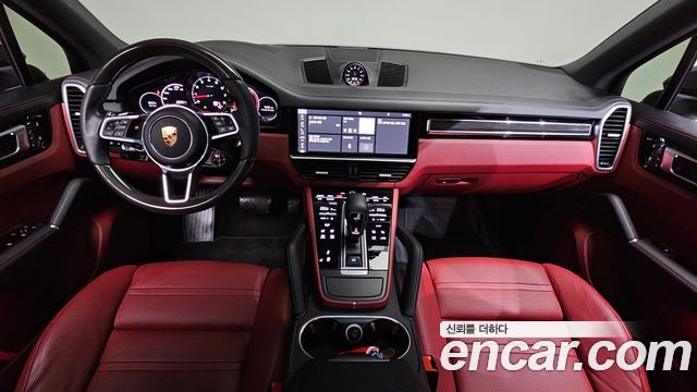 Porsche Cayenne 2019 — photo 10