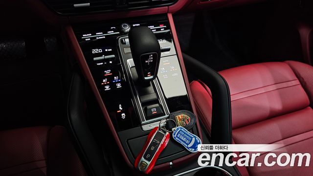 Porsche Cayenne 2019 — photo 12