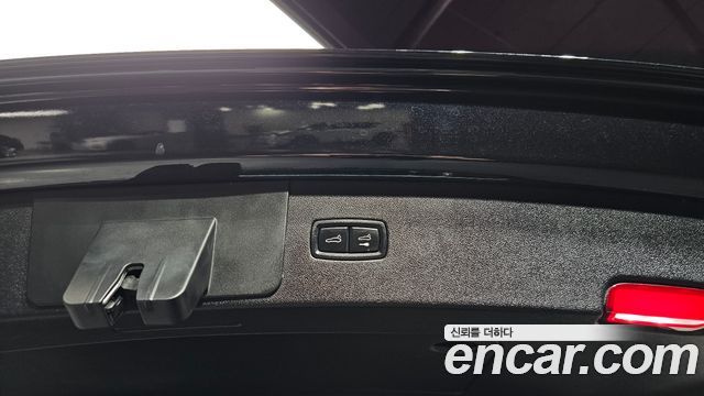 Porsche Cayenne 2019 — photo 27