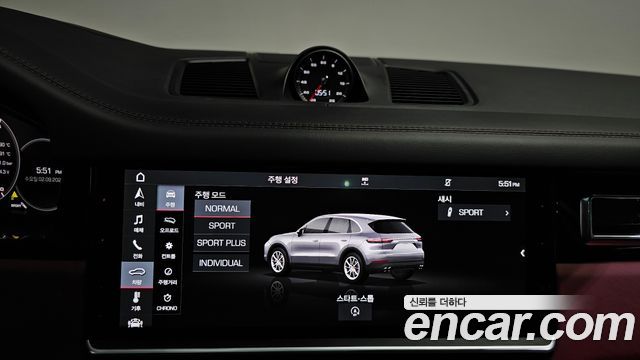 Porsche Cayenne 2019 — photo 33