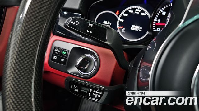 Porsche Cayenne 2019 — photo 36